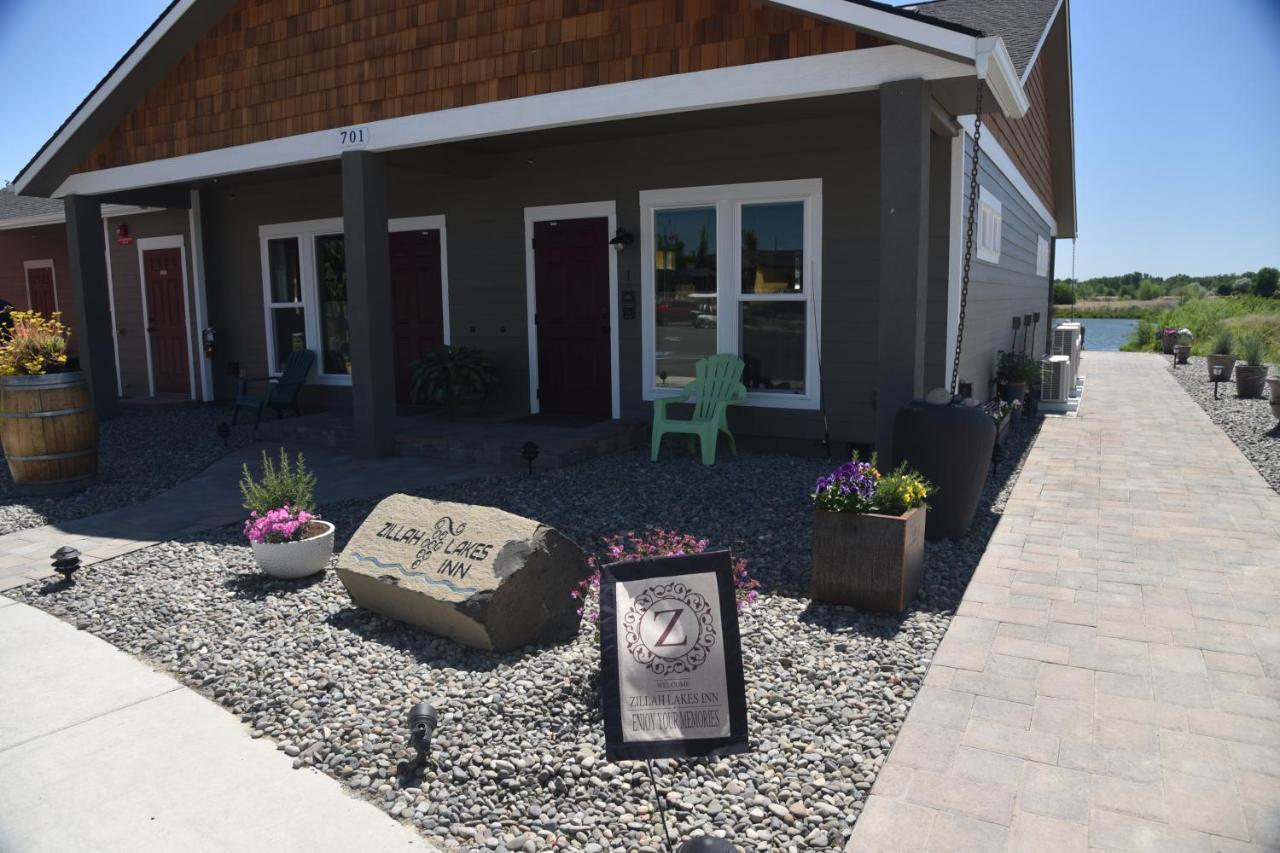Zillah Lakes Inn Exteriör bild